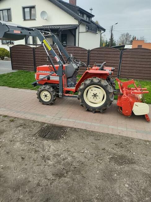 Ciągnik Yanmar 23km