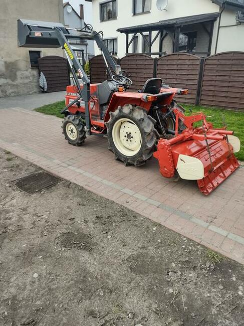 Ciągnik Yanmar 23km