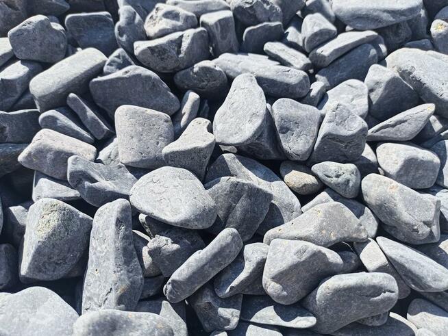 Kamień czarny Nero Ebano do ogrodu Antracyt Bazalt Grafit