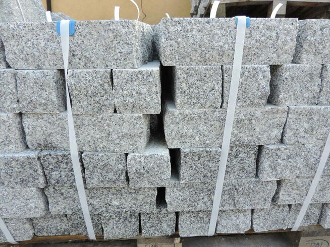 Palisada Granitowa Opornik Kamień Murowy Grys Granitowy Kora