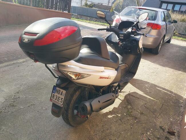 Niezawodny garażowany, ekonomiczny, skuter Kymko 500