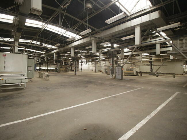 Zakład Produkcyjny , Hale, Magazyny