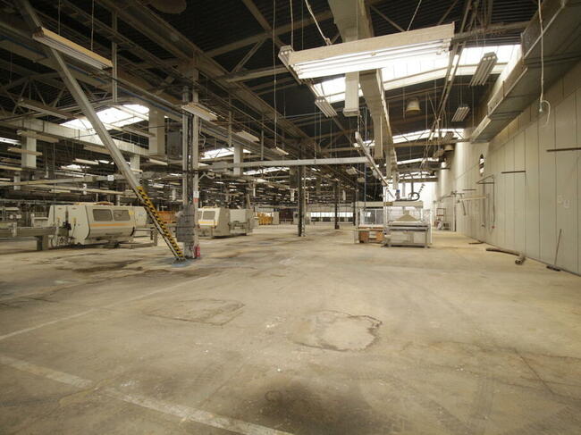 Zakład Produkcyjny , Hale, Magazyny