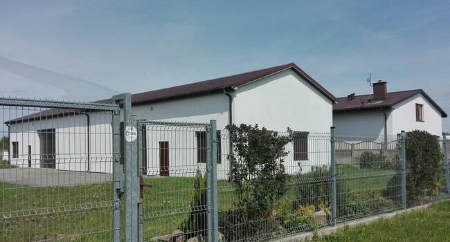 Trzebiatów hala 303m2 +teren 3811m2 możliwość zabud. do 70%