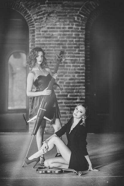 Wiolonczelistka, wiolonczela elektryczna