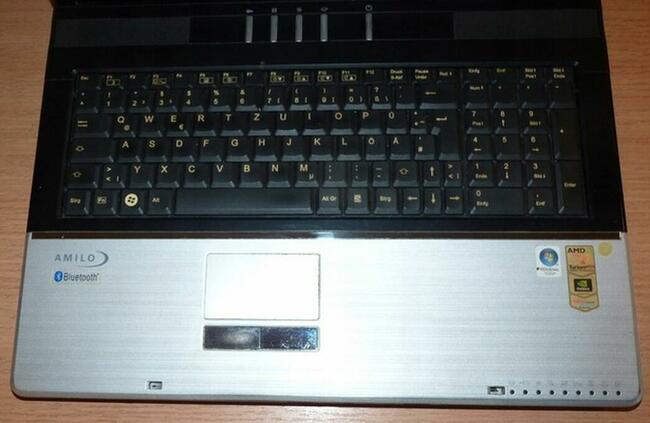 FUJITSU AMILO Xa 2529 17cali AMD TL-64 2.2GHZ/3GB/250GB