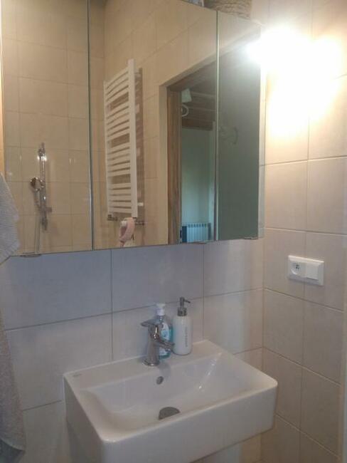 Dom wolnostojący ,przytulny w cichej okolicy !!!