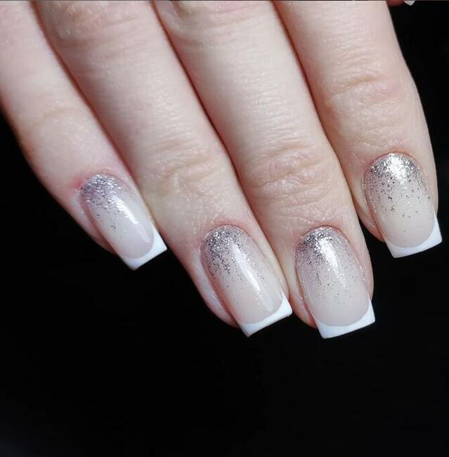 Paznokcie/Brwi/Rzęsy/Oczyszczanie twarzy/ Zabiegi