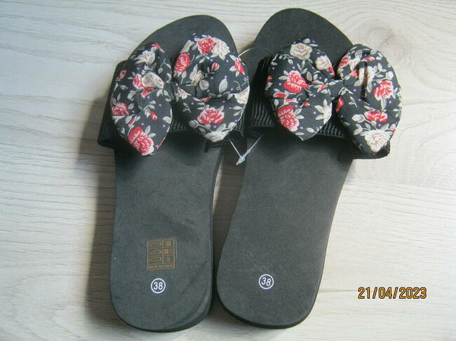 Klapki damskie z kokarda w kwiaty