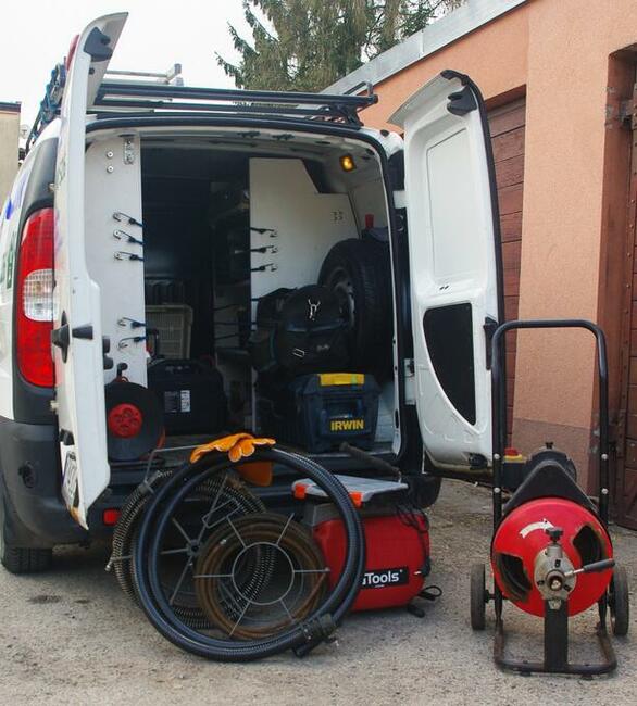 POgotowie KANALIZACYJNE Udrażnianie Kanalizacji rur kamera