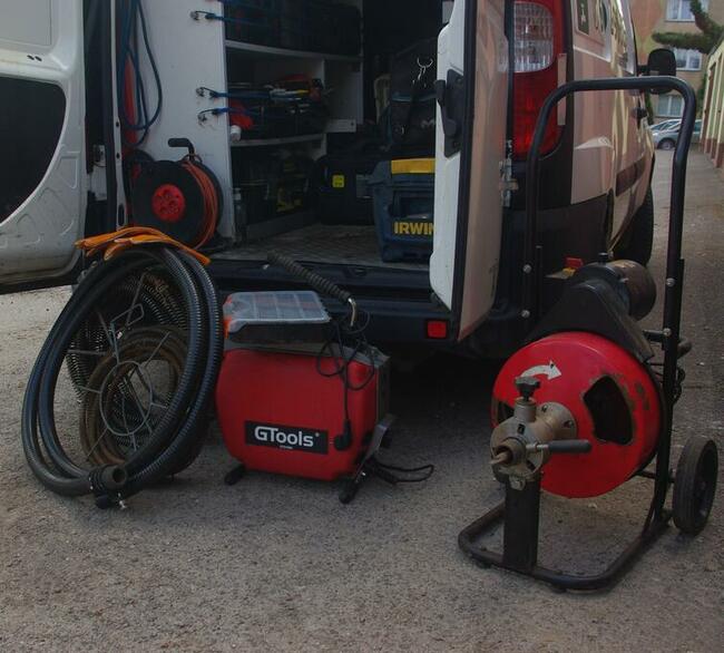 POgotowie KANALIZACYJNE Udrażnianie Kanalizacji rur kamera