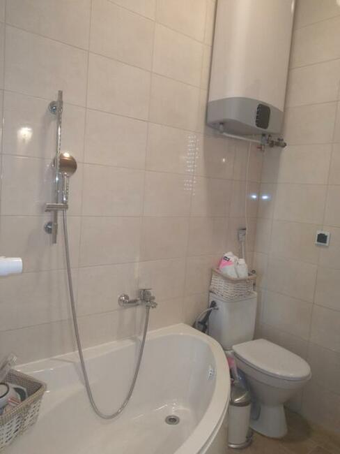 Dom wolnostojący ,przytulny w cichej okolicy !!!