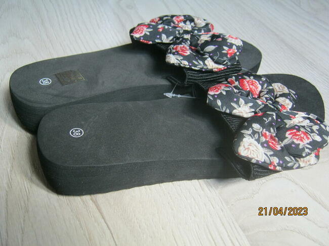 Klapki damskie z kokarda w kwiaty