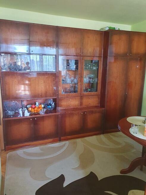 Oddam regał za darmo, Bazyliańska