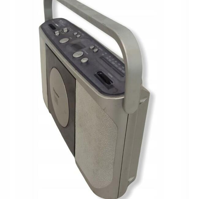 Radioodtwarzacz CD Roadstar. Sprawny