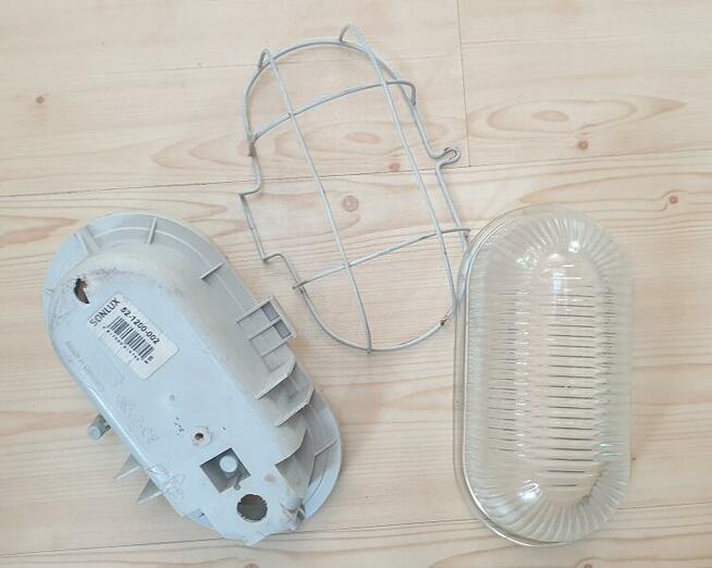 Lampa Sonlux z kloszem