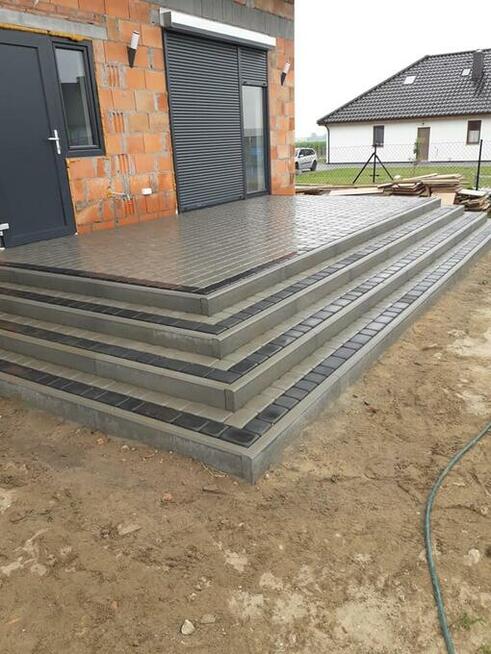 Przyjmę zlecenia na układanie kostki brukowej odwodnienia i