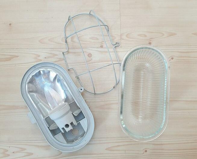 Lampa Sonlux z kloszem