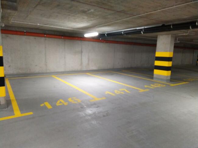 Miejsce parkingowe w garażu podziemnym Jana Kazimierza (Wola