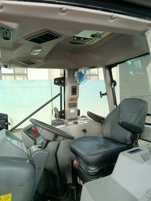 NOWY Ciągnik rolniczy 200 KM 4x4 MAXUS 2026 rok 200 tys. zł