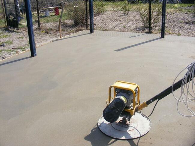 WYLEWKI BETONOWE PODŁOGOWE POD TARASY I ALTANKI OGRODOWE