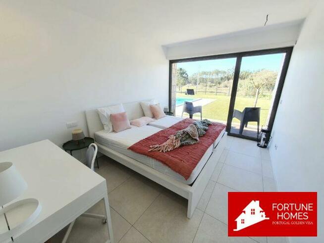 Nowoczesna willa z basenem w Portugalii, 3-pokoje