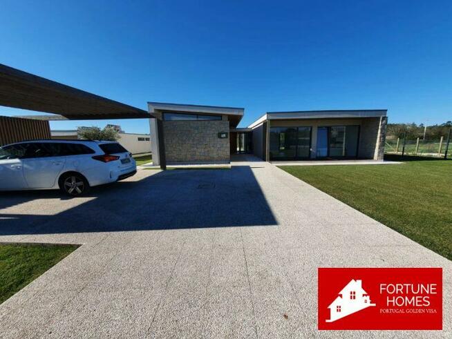 Nowoczesna willa z basenem w Portugalii, 3-pokoje