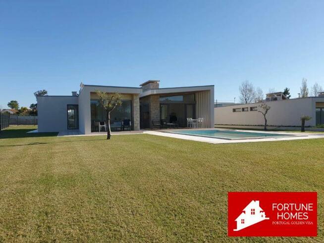 Nowoczesna willa z basenem w Portugalii, 3-pokoje