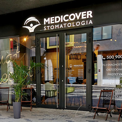 Szyldy reklamowe dla małych i dużych biznesów