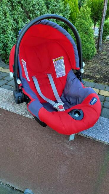 Niemowlęcy fotelik samochodowy Chicco nosidełko