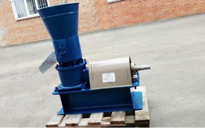 Granulator do pasz, peleciarka DR-200 pod WOM