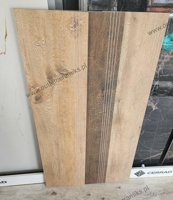Płytki na schody 120x30 gres drewnopodobny Sentimental