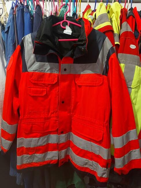 Spodnie ratownik medyczny.