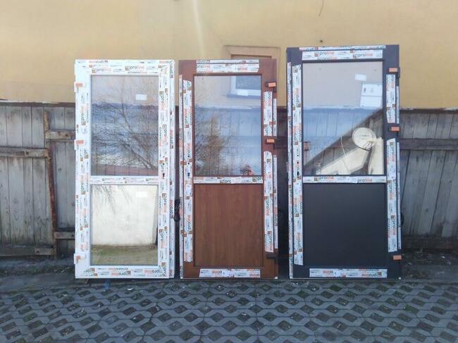 DRZWI PCV 90X210 ZŁOTY DĄB