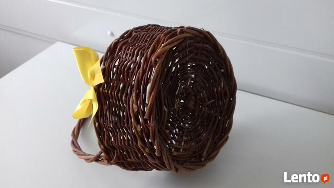 Koszyk wiklinowy z kokardką, do sprzedania