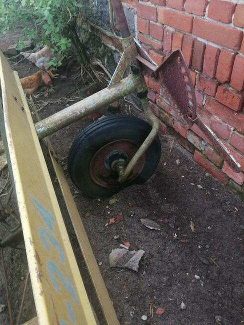 Przetrzasacz taśmowy do siana