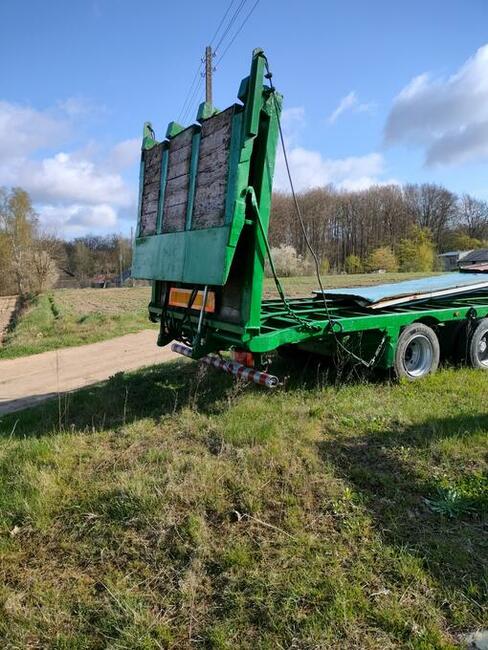 Naczepa niskopodwoziowa