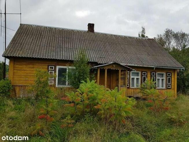Dom drewniany na wsi KJB