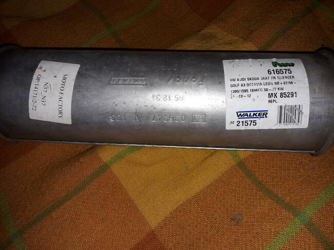 Tlumik srodkowy nowy- Walker 21575- seat, skoda, volkswagen
