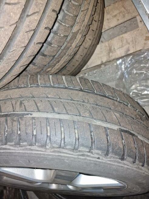 Letnie opony samochodowe z alumfelgami