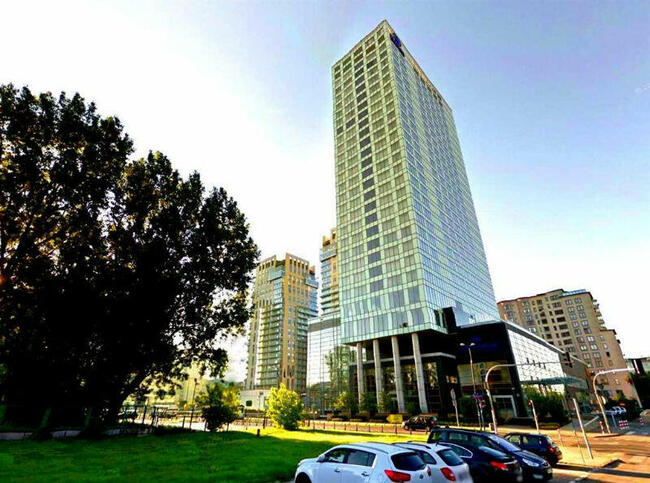 Platinum Towers, Grzybowska 61 – miejsce postojowe/garaż