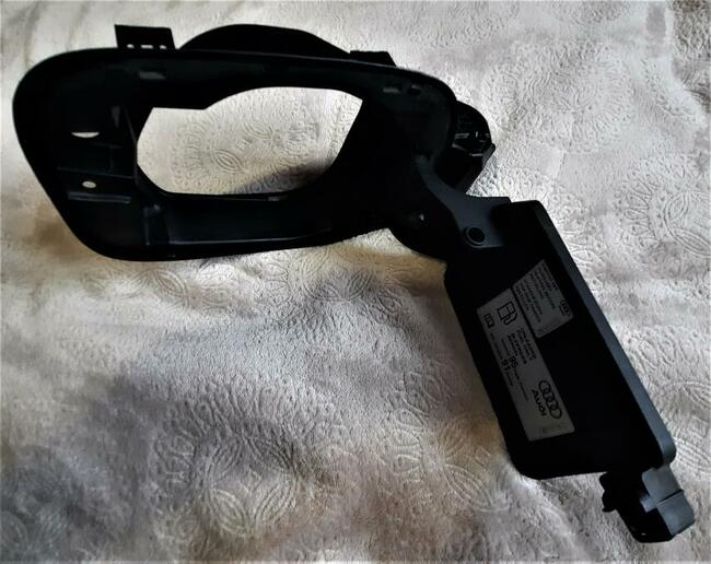 Wkład wlewu paliwa do Audi A4 B8