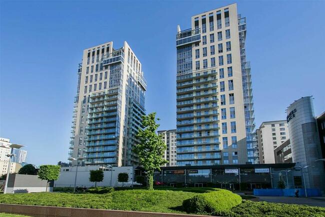Platinum Towers, Grzybowska 61 – miejsce postojowe/garaż