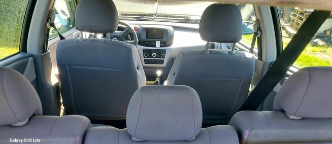 Nissan Almera Tino 1.8b klimatyzacja