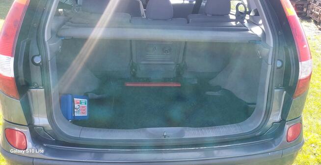 Nissan Almera Tino 1.8b klimatyzacja