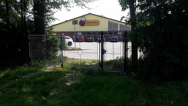 Dom działka25ar.-Biedronka, Pepco, Media Expert sprzedam