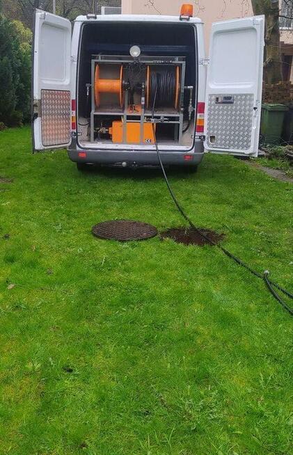 Usługi asenizacyjne , wywóz nieczystości ciekłych , wywóz sz