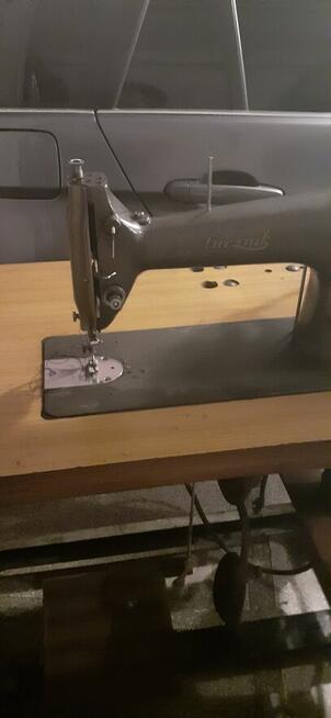 Maszyna do szycia na siłę
