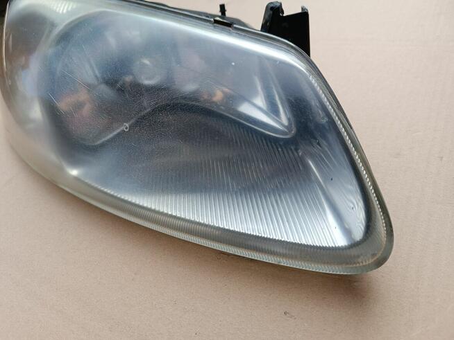 Chrysler Sebring 2 II 01-03 reflektor lampa prawy przód EURO