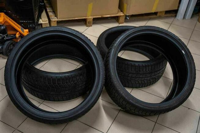 Opony Hankook Winter I*cept Evo2 W320 285/30 R22 8mm 2020r
